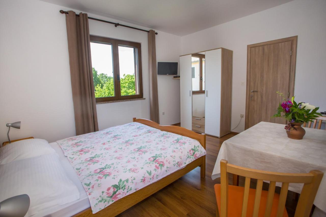 Apartment Anna Porec Esterno foto