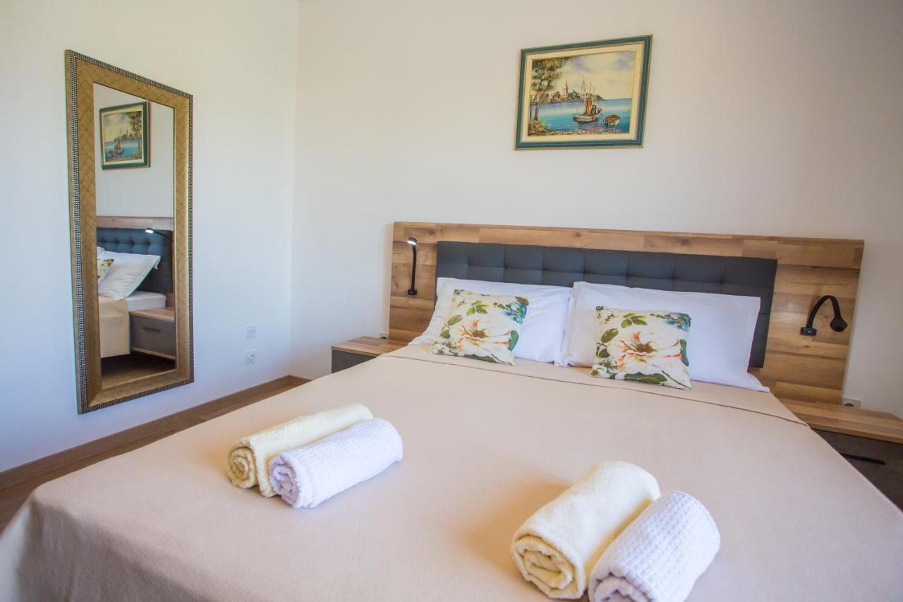 Apartment Anna Porec Esterno foto